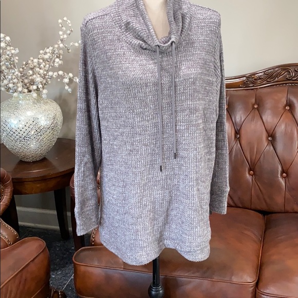 Ideology
Plus Size Cowl-Neck Tulip-Hem Top - Picture 3 of 4